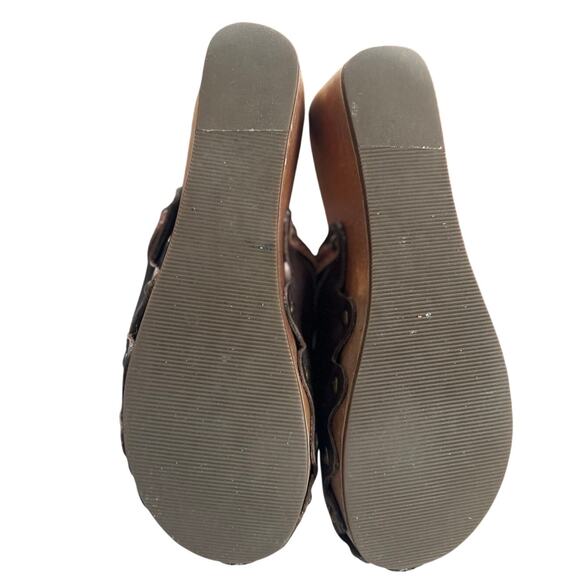 Olukai Dark Brown Leather Scallop Wood Slip On Clog - Picture 6 of 9